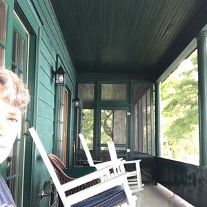 Meet your Posher, Julia